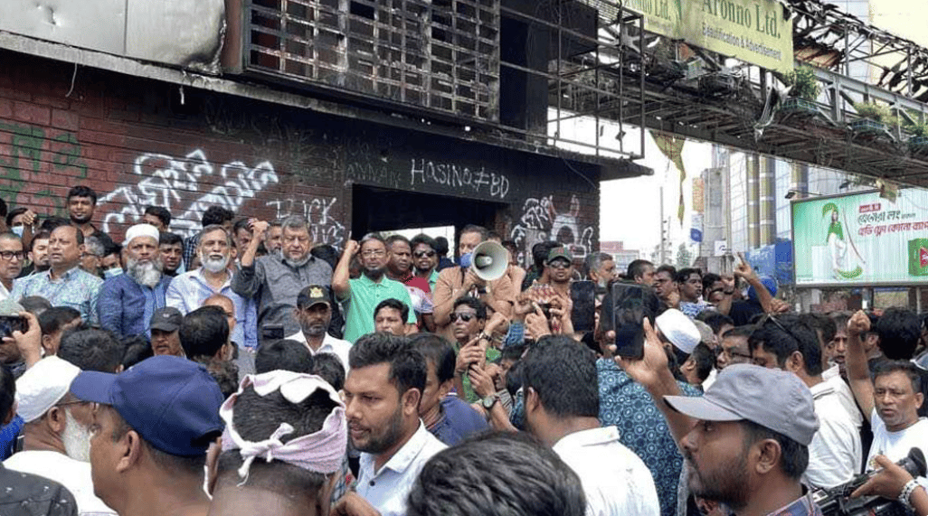 আওয়ামী লীগ নেতাকর্মীদের দখলে মিরপুর-১০