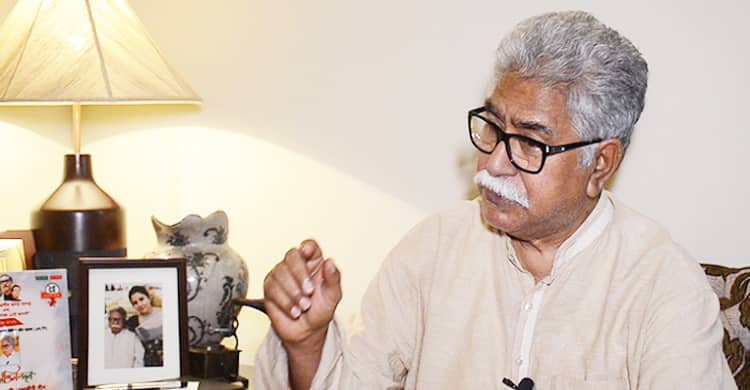 চট্টগ্রামের সাবেক এমপি বাদলের কবরে হামলার পর আগুন ধরিয়ে দিল দুর্বৃত্তরা