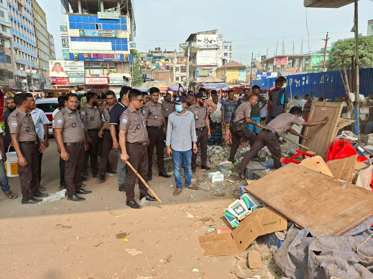 খিলক্ষেত বাসস্ট্যান্ড