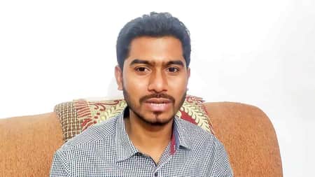 সৌদি আরবে নুরকে ধাওয়া দিয়ে ‘মারধর’ করল প্রবাসীরা ভিপি নুর