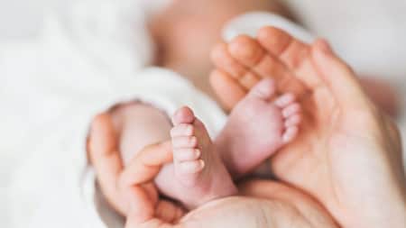 সিজারে জন্ম নিল অদ্ভুত এক শিশু শিশুর জন্ম