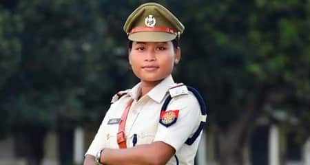 বাগদত্তাকে গ্রেফতার