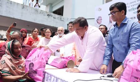 সিলেটে বন্যার্ত মানুষের পাশে যুব ও ক্রীড়া প্রতিমন্ত্রী