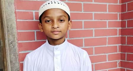 ৬ মাসে হাফেজ হলেন ৯ বছরের কিশোর ৯ বছরের কিশোর