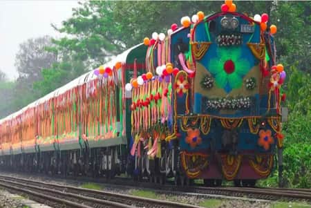 ৫৭ বছর পর ঢাকা-জলপাইগুড়ি মিতালী এক্সপ্রেস ট্রেনের যাত্রা শুরু ঢাকা-জলপাইগুড়ি মিতালী এক্সপ্রেস