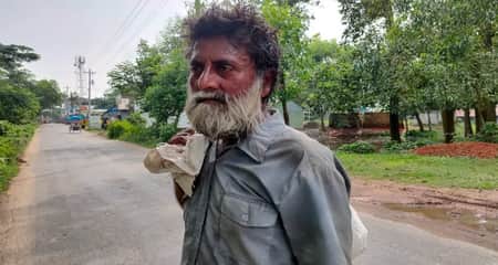 পাগলবেশে