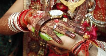 বিয়ের প্রতি অনীহা বাড়ছে ভারতীয়দের বিয়ের