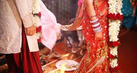একে একে ৬টি বিয়ে, সব বউ এক হয়ে যা করলো স্বামীকে বিয়ে