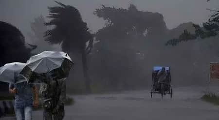 ১৩ জেলায় ৬০ কিলোমিটার বেগে ঝড়ের আভাস ৬০ কিলোমিটার বেগে ঝড়ের আভাস