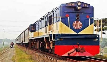 গোপালগঞ্জে ট্রেনের ধাক্কায় ভটভটির ৫ যাত্রী নিহত ট্রেনের ধাক্কায় নিহত ৫