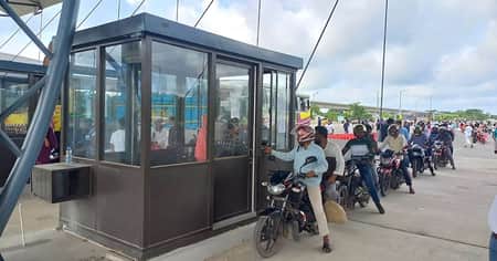 পদ্মা সেতুতে মোটরসাইকেল, ১১ হাজার টাকা জরিমানা পদ্মা সেতুতে মোটরসাইকেল
