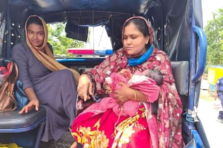 পদ্মা সেতুর টোল প্লাজা সংলগ্ন সড়কে সন্তান প্রসব পদ্মা সেতু সংলগ্ন সড়কে সন্তান প্রসব