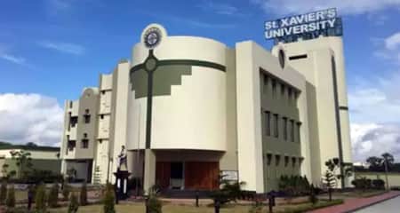 অধ্যাপিকাকে ৯৯ কোটি টাকা জরিমানা
