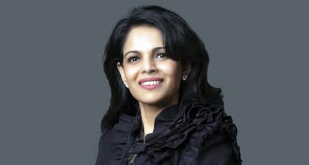 গোঁফওয়ালা মেয়েটা