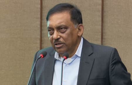 পুলিশ বাহিনী এখন সবসময় সম্মুখ সেনা হিসেবে কাজ করছে : স্বরাষ্ট্রমন্ত্রী