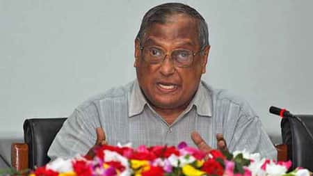 চলে গেলেন আকবর আলি খান
