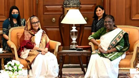 ভারতের রাষ্ট্রপতির সঙ্গে শেখ হাসিনার সৌজন্য সাক্ষাৎ