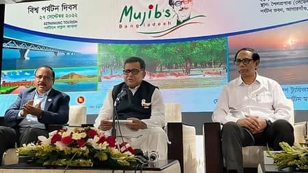 দুই বছর পর বিদেশি পর্যটকদের জন্য দুয়ার খুললো বাংলাদেশ, নিষেধাজ্ঞা প্রত্যাহার পর্যটক