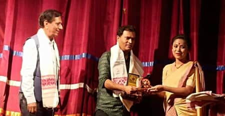 ভারতের গৌহাটিতে রূপকলা কেশরীর বর্ণাঢ্য আবৃত্তি উৎসব
