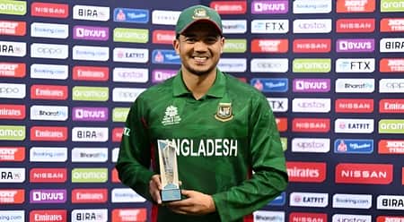 ম্যাচসেরা পুরষ্কার হাতে নিয়ে যা বললেন তাসকিন তাসকিন