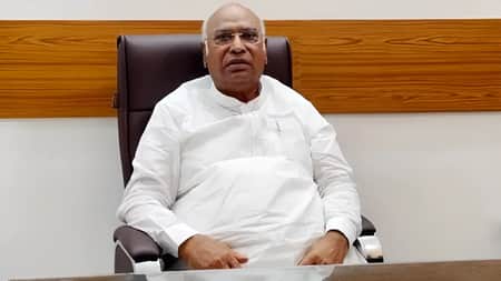 কংগ্রেসের নতুন সভাপতি মল্লিকার্জুন খাড়গে মল্লিকার্জুন খাড়গে