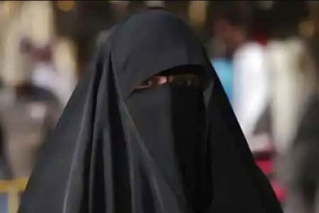 সুইজারল্যান্ডে ‘বোরকা পরলে’ এক লাখ টাকা জরিমানার প্রস্তাব ‘বোরকা পরলে’ জরিমানার প্রস্তাব