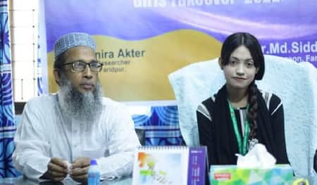 এক ঘণ্টার জন্য সিভিল সার্জন হলেন স্কুলছাত্রী মনিরা স্কুলছাত্রী মনিরা
