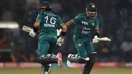 হাসানের জোড়া শিকারের পরও চাপে বাংলাদেশ