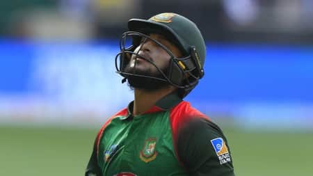 ৭ উইকেট হারিয়ে চরম ব্যাটিং বিপর্যয়ে বাংলাদেশ খেলা