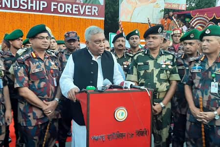 যুগযুগ ধরে বাংলাদেশ-ভারতের বন্ধুত্ব অটুট থাকবে: স্বরাষ্ট্রমন্ত্রী স্বরাষ্ট্রমন্ত্রী
