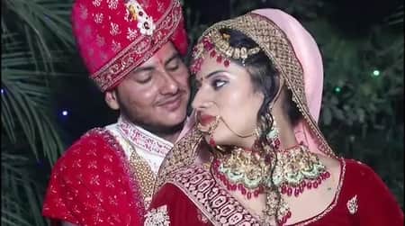 লিঙ্গ পরিবর্তন করলেন শিক্ষিকা