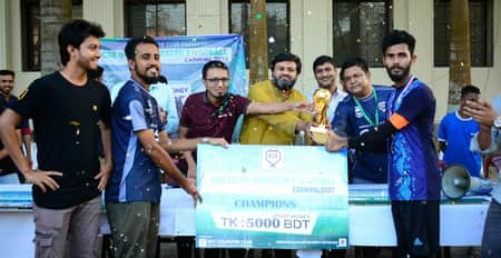 আইআইইউসি’র সিএসই ইন্টার সেমিস্টার ফুটবল কার্নিভাল সম্পন্ন