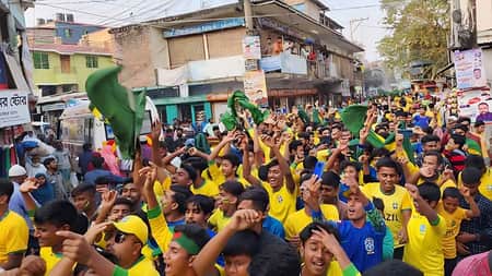 ব্রাজিল সমর্থকদের আনন্দ শোভাযাত্রা