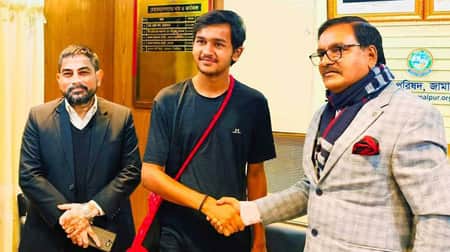 ১৬ হাজার কিমি হেঁটে ভারতীয় যুবক বাংলাদেশে ভারতীয় যুবক বাংলাদেশে