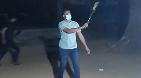 শ্বাসরুদ্ধকর ম্যাচে ভারতকে হারিয়ে মধ্যরাতে ঢাবিতে সাকিব, খেললেন ব্যাডমিন্টন সাকিব
