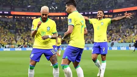 গোলবন্যার ম্যাচে বড় জয়ে কোয়ার্টার ফাইনালে ব্রাজিল কোয়ার্টার ফাইনালে ব্রাজিল