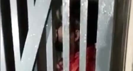 জেলে গান গেয়ে নেট দুনিয়ায় ঝড় তুললো যুবক জেলে গান গেয়ে