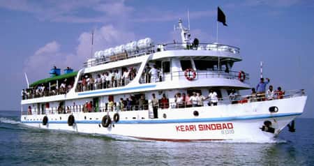 দীর্ঘদিন পর শুরু হলো টেকনাফ-সেন্টমার্টিন নৌরুটে জাহাজ চলাচল