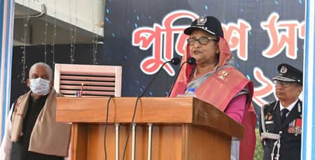 দক্ষ ও বিশ্বমানের ‘স্মার্ট পুলিশ’ গড়ে তোলার অঙ্গীকার প্রধানমন্ত্রীর