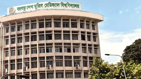বোনের লিভার সফলভাবে বসল ভাইয়ের শরীরে বিএসএমএমইউ