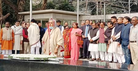 শেখ হাসিনার পাশে থাকার প্রত্যয় মতিয়া চৌধুরীর