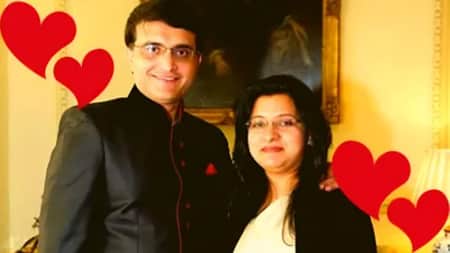 পাশের বাড়ির মেয়েকে নিয়ে পালিয়েছিলেন সৌরভ গঙ্গোপাধ্যায়! সৌরভ গঙ্গোপাধ্যায়ের প্রেমকাহিনি