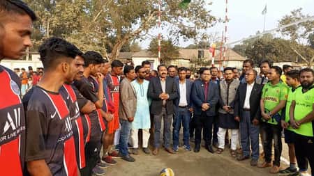 কাজিপুরে শহিদ এম মনসুর আলী স্মৃতি ভলিবল প্রতিযোগিতার উদ্বোধন