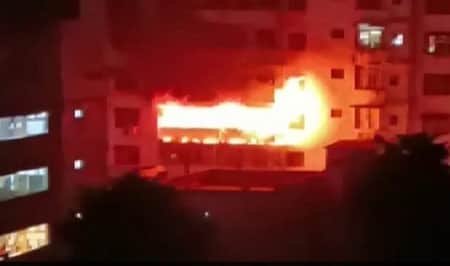 ভারতে বহুতল ভবনে আগুন লেগে প্রাণ গেল ১৪ জনের