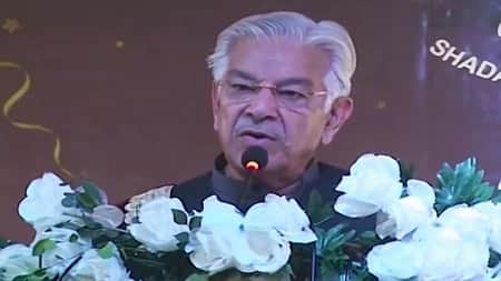 পাকিস্তান দেউলিয়া হয়ে গেছে: প্রতিরক্ষামন্ত্রী পাকিস্তানের প্রতিরক্ষামন্ত্রী খাজা আসিফ
