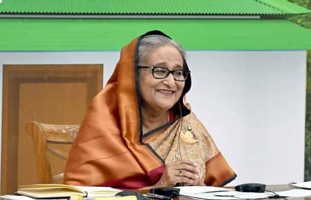 ৭ জেলা, ১৫৯ উপজেলাকে গৃহ ও ভূমিহীনমুক্ত ঘোষণা করলে প্রধানমন্ত্রী