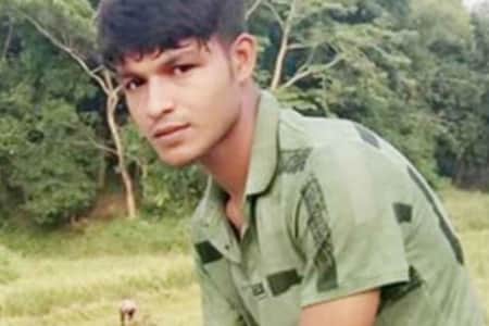 স্ত্রীর সিজারের দিন হাসপাতালে মৌমাছির কামড়ে প্রাণ গেল স্বামীর