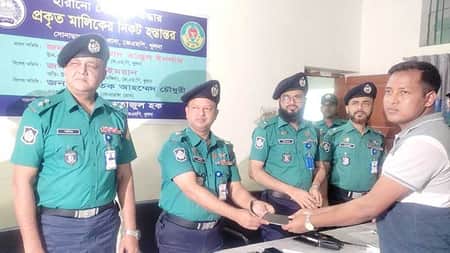 হারানো ৪৩ মোবাইল মালিকদের কাছে হস্তান্তর