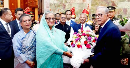 দেশের মানুষকে ভালোবেসে রাজনীতি করার আহ্বান বিদায়ী রাষ্ট্রপতির