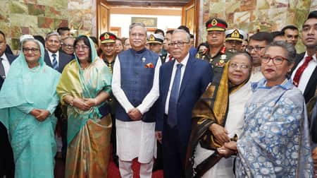দেশের ইতিহাসে এই প্রথম রাষ্ট্রপতিকে আনুষ্ঠানিক বিদায় জানাল বঙ্গভবন